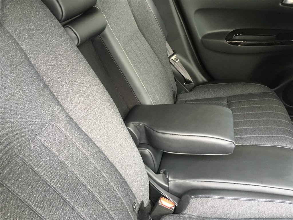 逆アルデンテ的な乗り心地 ホンダ フィット ハイブリッド 年モデル あかビー ケロさんのレビュー評価 評判 価格 Com