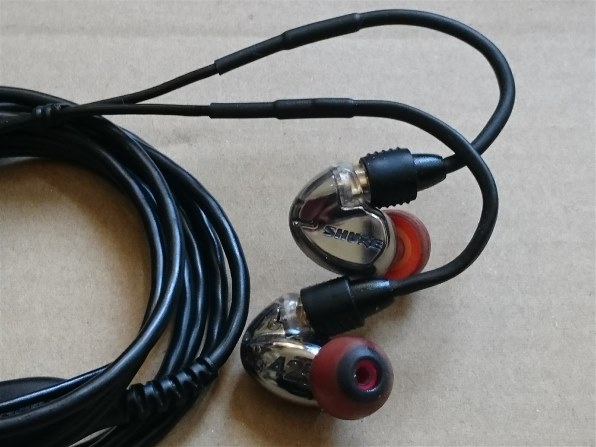 Shure SE425 クリア　おまけでSONY（MUC-M2BT1）付 Shure SE425 クリア おまけでSONY（MUC-M2BT1）付