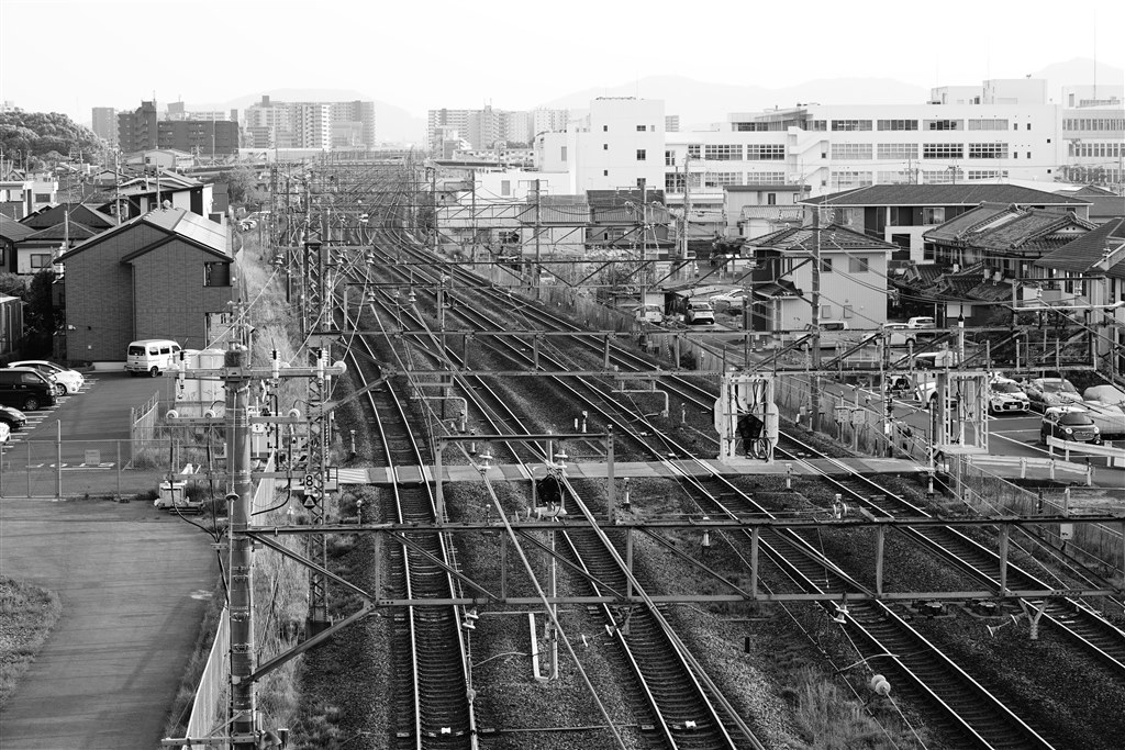 プロ検査済み未使用級◆隠れGレンズSEL85F18で子供の一瞬を作品に プロ検査済み未使用級◇隠れGレンズSEL85F18で子供の一瞬を作品