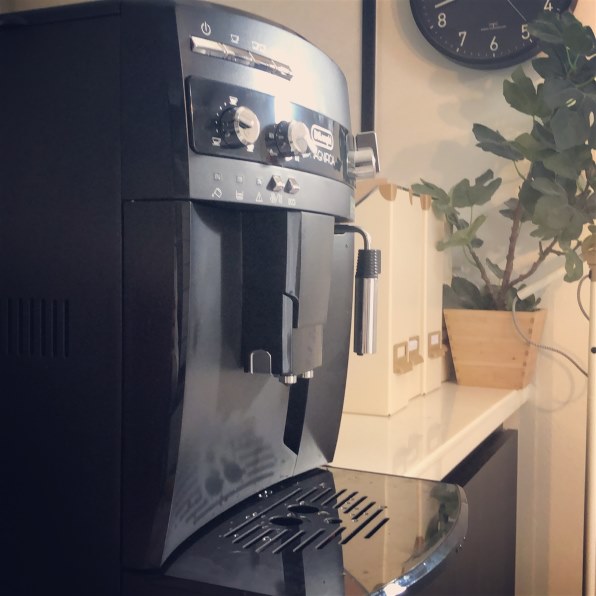 デロンギ マグニフィカ ESAM03110B Amazon.co.jp: 【エントリーモデル】 デロンギ(DeLonghi)全自動