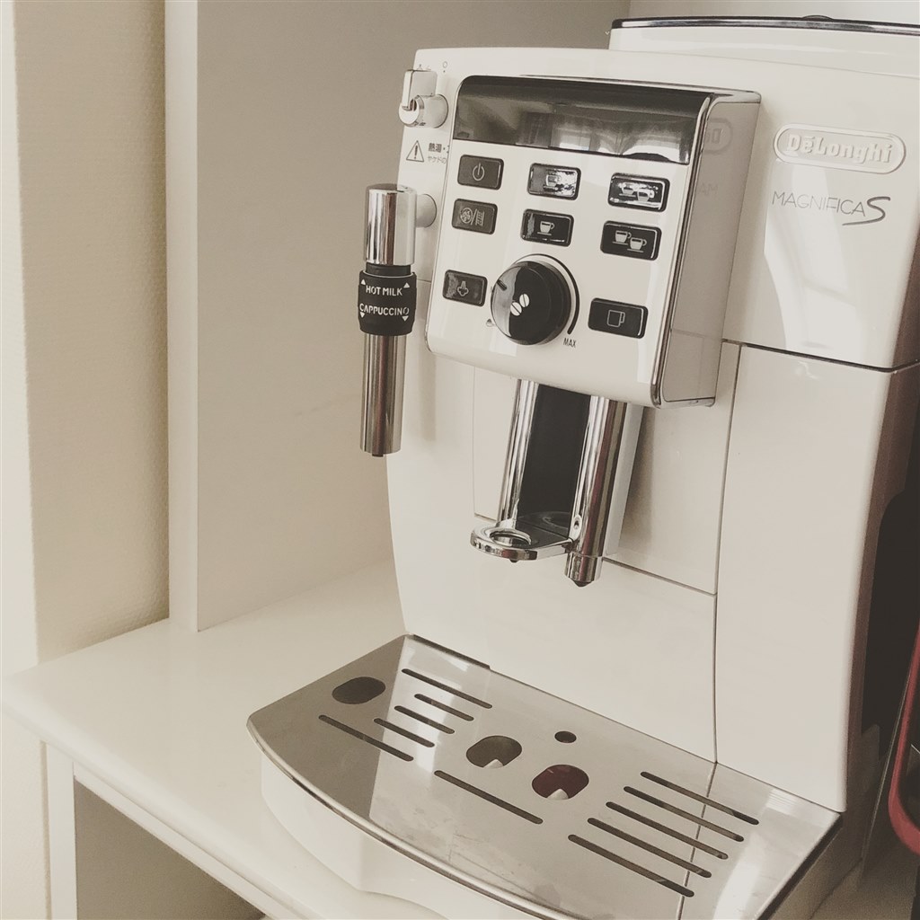 O O カッコイイ 自宅で本格cafe気分 デロンギ マグニフィカs Ecam231wn ホワイト Chieko49さんのレビュー評価 評判 価格 Com