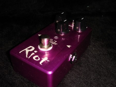 Suhr RIOT DISTORTION 価格比較 - 価格.com
