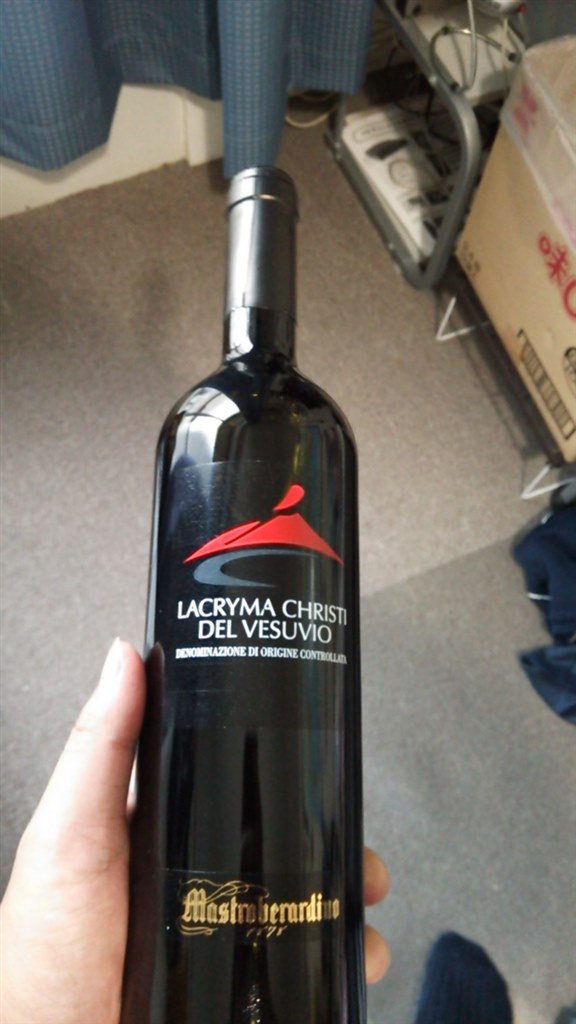 キリストの涙の中では良い意味で普通 イタリア ラクリマ クリスティ デル ヴェズーヴィオ ロッソ まぐたろうさんのレビュー評価 評判 価格 Com