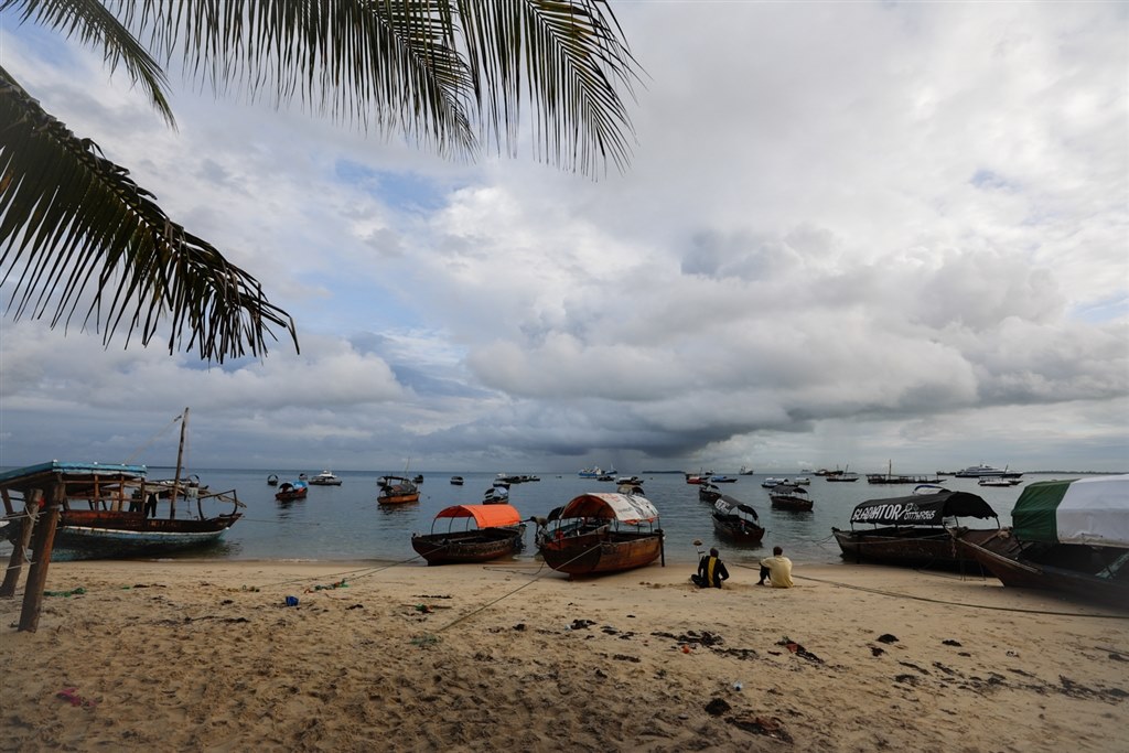 周辺の歪みが劇的に改善 Canon Ef16 35mm F2 8l Iii Usm いーよいーよさんのレビュー評価 評判 価格 Com