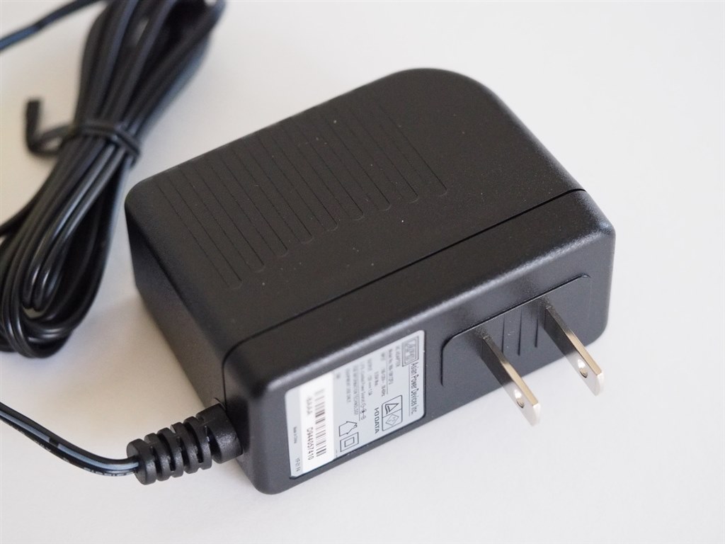 電源アダプタのコンセント上での占有幅に注意』 IODATA EX-HD4CZ