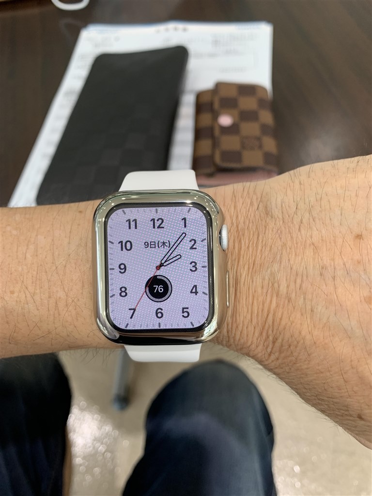 Iphoneは使いにくいが Watchは大満足 Apple Apple Watch Series 5 Gps Cellularモデル 44mm Mwwc2j A ホワイトスポーツバンド Hanoi Rocksさんのレビュー評価 評判 価格 Com