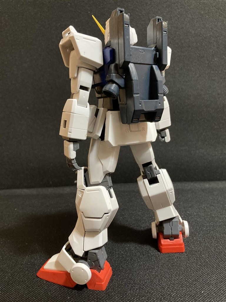 頭部の大きさが気になる…』 BANDAI MG 1/100 機動戦士ガンダム