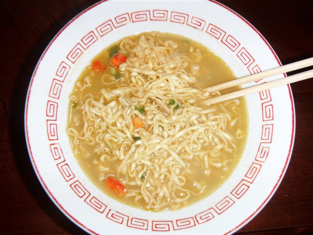 そこそこ辛い 日清食品 旅するエスニック カップ グリーンカレー 76g 12食 江戸っ子修史さんのレビュー評価 評判 価格 Com