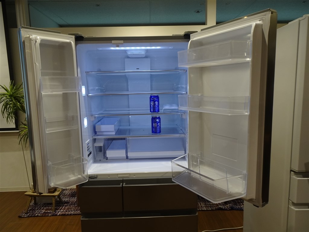 高さ175センチタイプのパナソニックの真ん中野菜室冷蔵庫