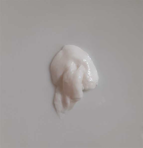 牛乳石鹸 カウブランド 無添加 うるおい洗顔 110g 価格比較 価格 Com