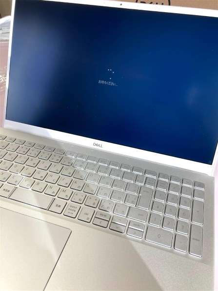 Dell Inspiron 15 5000 プレミアム Ryzen 5 4500U・8GBメモリ・256GB