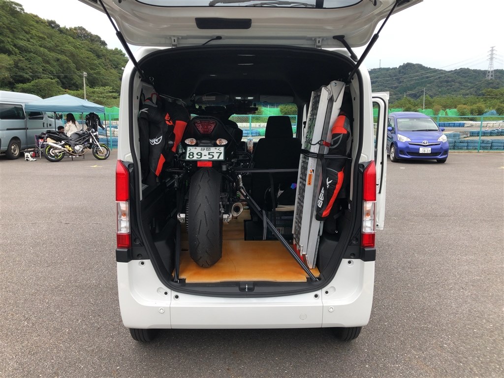 バイクのトランポ用として購入 ホンダ N Van 商用車 18年モデル たくパパよっさんさんのレビュー評価 評判 価格 Com