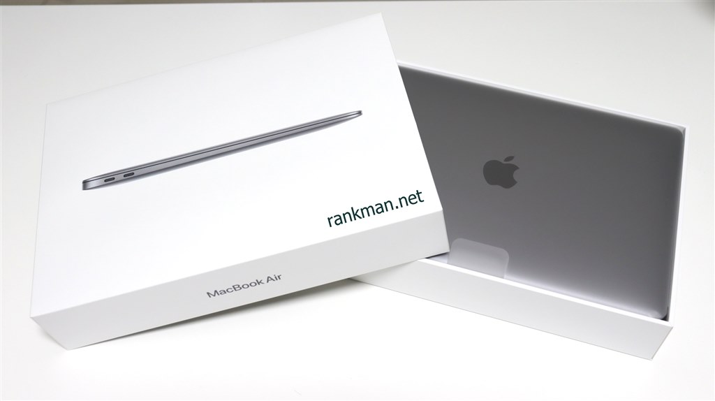 今、Macbookを買うなら、このAirが最良。』 Apple MacBook Air Retina 