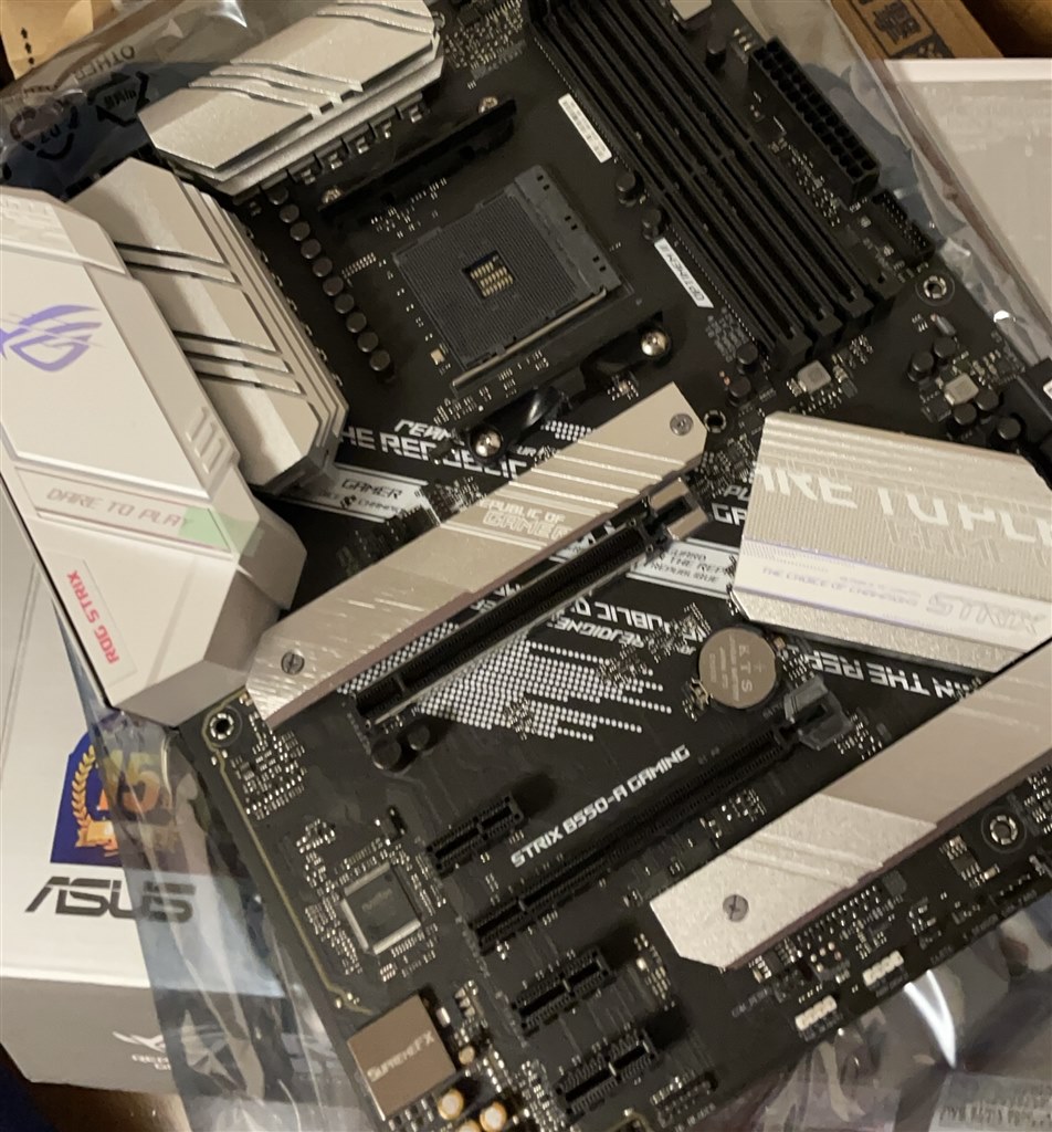 Ryzen 7 5700X3D + X570S PG +メモリ16GB x 4枚 Ryzen 7 5700X3D + X570S PG +メモリ16GB x 4枚 PCパーツ