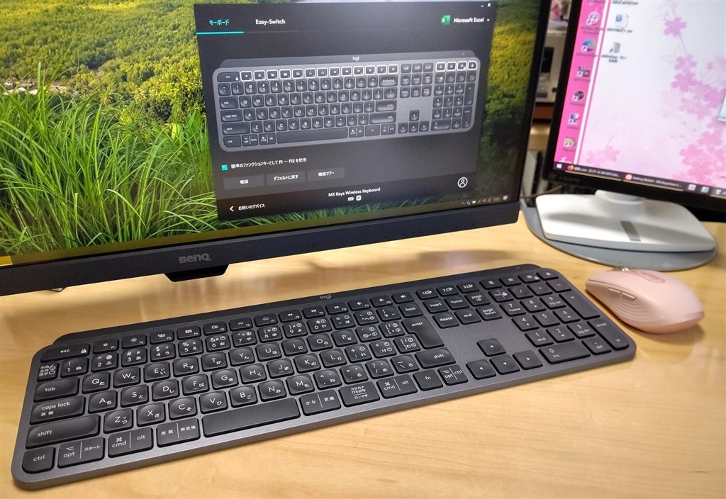 意外と便利なテンキー部分 上4ボタンはカスタム可能 ロジクール Mx Keys Advanced Wireless Illuminated Keyboard Kx800 グラファイト メタボマンさんのレビュー評価 評判 価格 Com