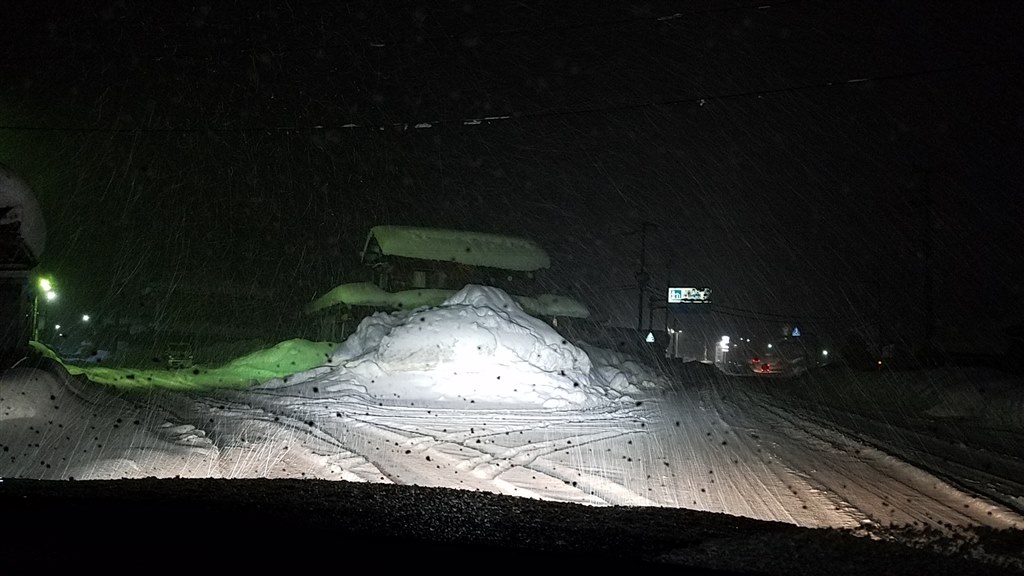 雨、雪道も視界抜群』 PIAA LEH141 [LED 6000K HB3/HB4/HIR1/HIR2