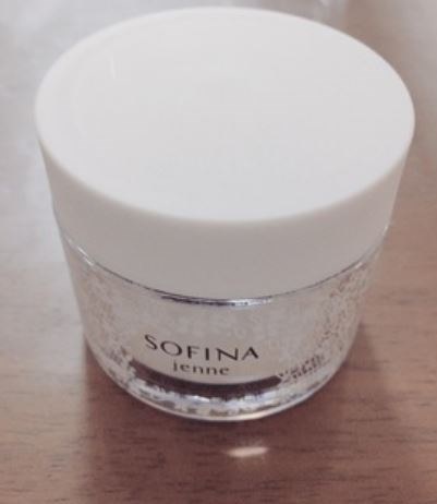 保湿力は良いです 花王 ソフィーナ ジェンヌ 混合肌のための高保湿ジェル乳液 50g あずたろうさんのレビュー評価 評判 価格 Com