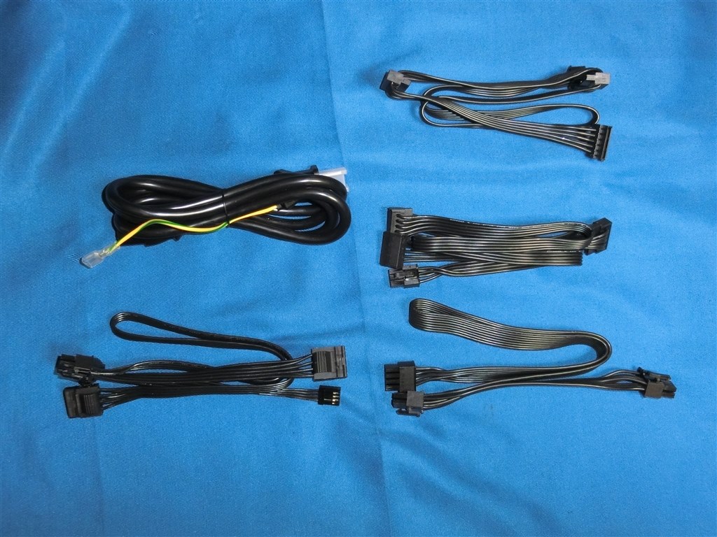 KRPW-BK550W/85+のレビュー。』 玄人志向 KRPW-BK550W/85+ r7bypass