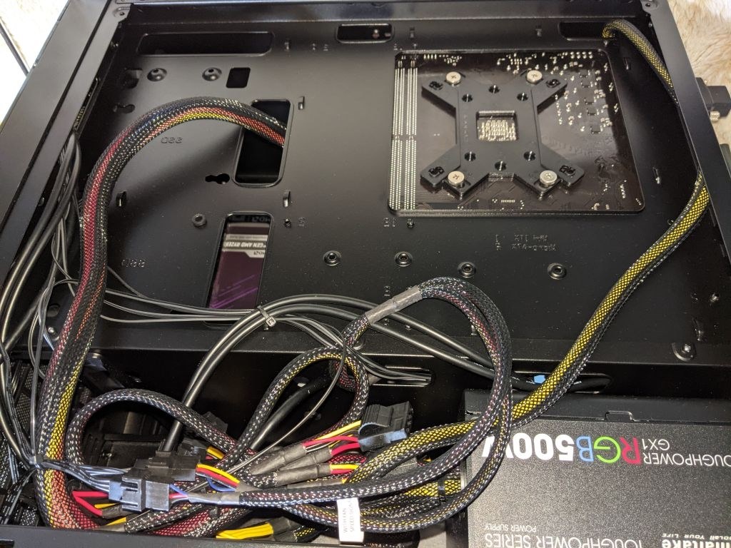 最初のケースにはお勧めしない。』 Thermaltake Versa H18 CA