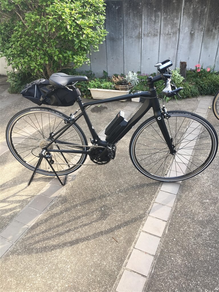 電動クロスバイク YPJ-C バッテリー2台、据付型のキー、スタンド付き