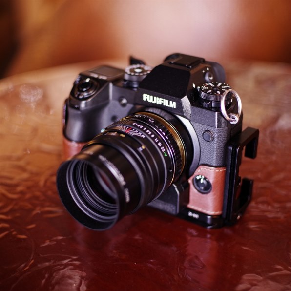 様ペンタックス77mm f/1.8 リミテッド ペンタックス HD PENTAX-FA 77mmF1.8 Limited [ブラック] 価格比較