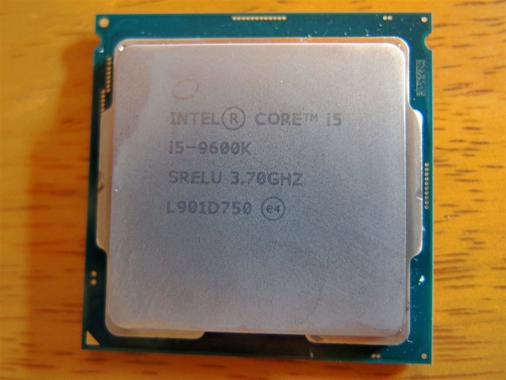 Intel Core™︎ i5®︎ 9600K 美品 9600K無駄”使い” かな。』 インテル Core i5 9600K BOX あずたろうさん