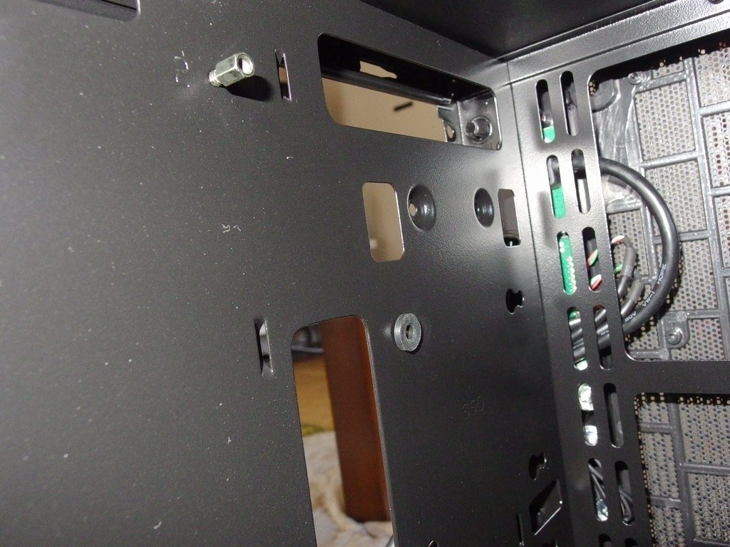 Thermaltake 1050w ４個在庫あり まとめ買い値引きします。 Thermaltake 1050w 4個在庫あり まとめ買い値引きします