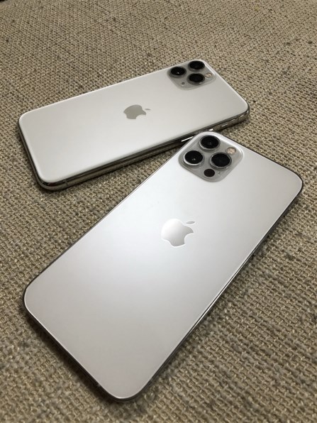 Apple iPhone 11 Pro 64GB SIMフリー [シルバー] 価格比較 - 価格.com