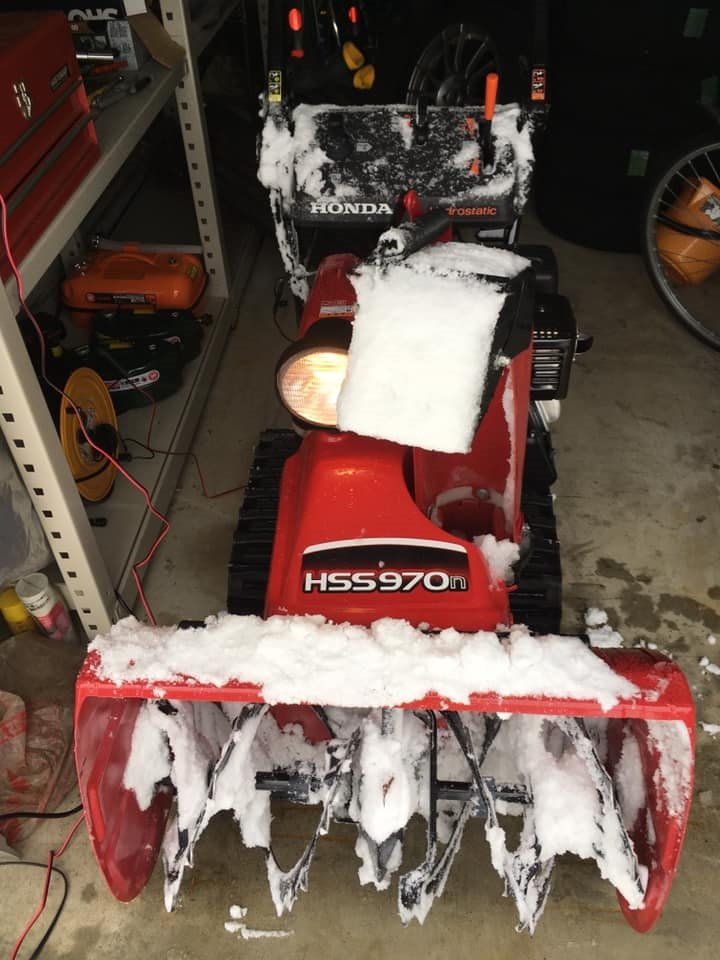 Honda HSS970 除雪機 赤 今冬大活躍。但し…』小型除雪機 HSS970n-J1 鯔