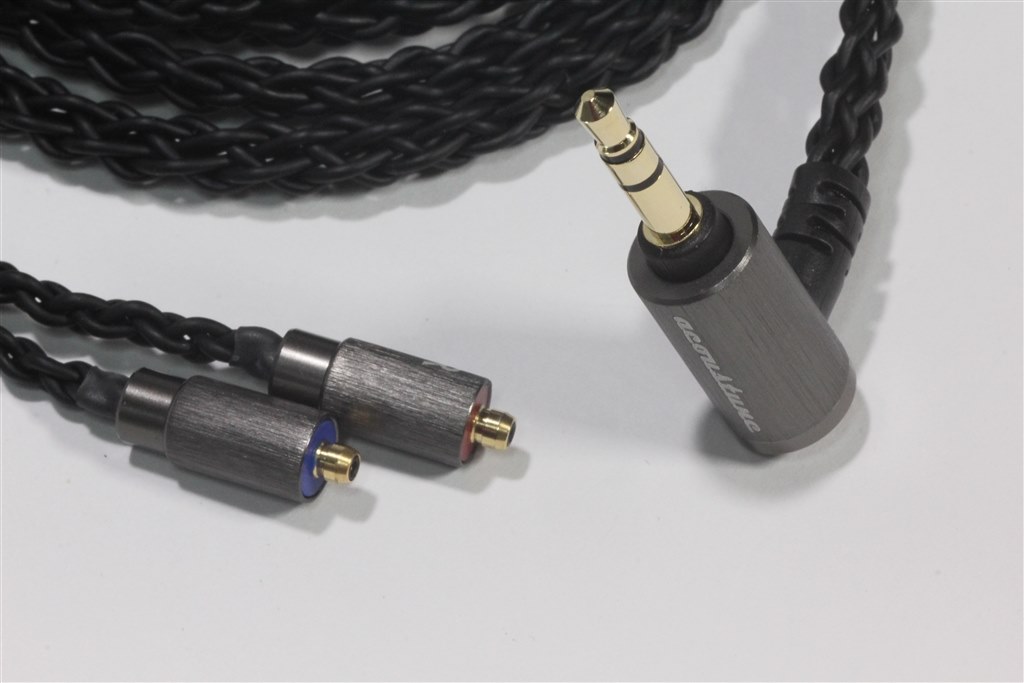 上位モデルのよさをしっかり継承したミドルクラス』 Acoustune 上位モデルのよさをしっかり継承したミドルクラス』 Acoustune