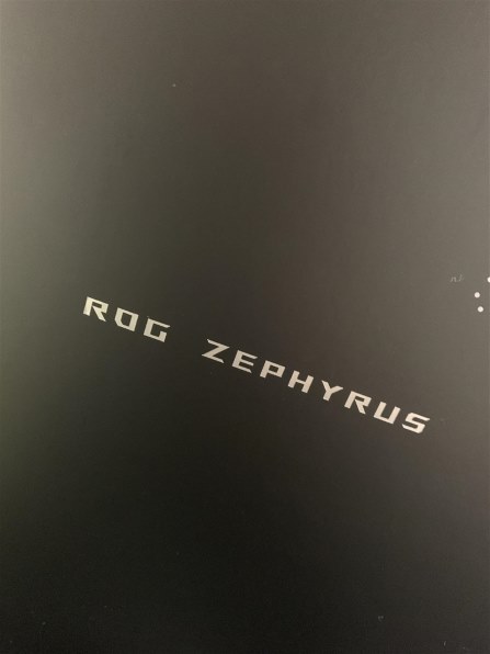 Asus Rog Zephyrus G14 Ga401ii Ga401ii R7g1650twla ムーンライトホワイト Anime Matrix 投稿画像 動画 価格 Com