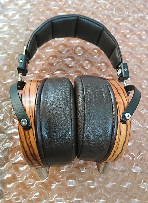 LCD-2を高音より明瞭なバランスでワイドに染み響く音場感』 AUDEZ'E