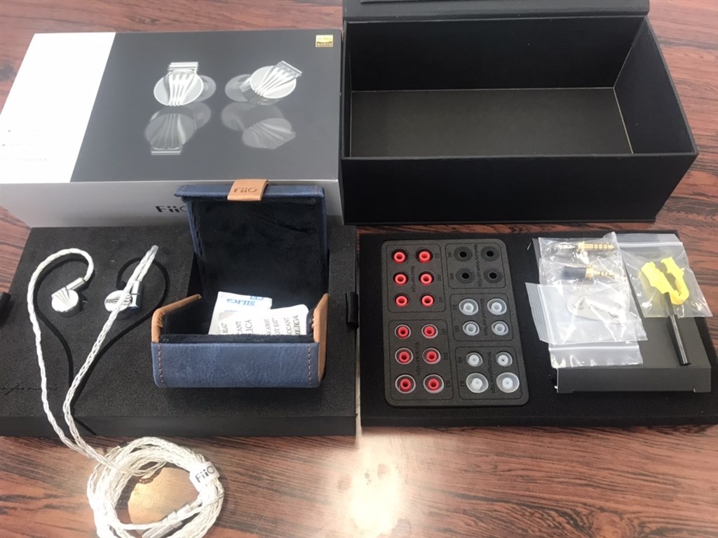 低音域が厚く深く響く逸品。滋味を感じる鳴り方をします。』 FiiO FD5