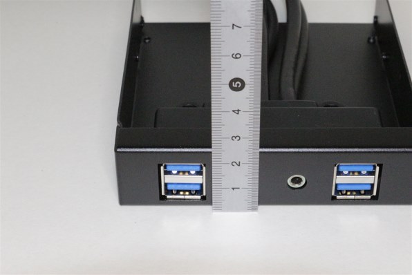 SilverStone 3.5インチベイ用 USB3.0×4&amp;オーディオポートキット ブラック SST-FP32B-E Amazon | SilverStone 3.5インチベイ用 USB3.0×4&オーディオ