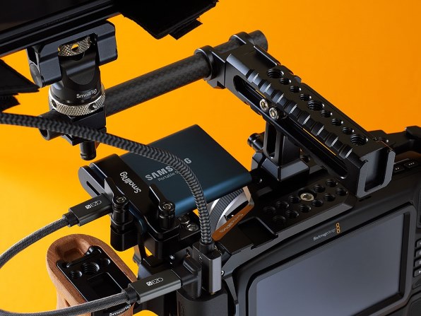 BMPCC4Kのモニターが固定式なので導入したが、MFには最早必須