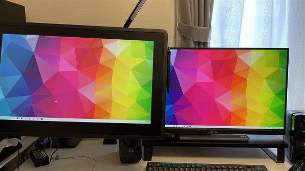 WACOM DTK-2260/K0D　Cintiq22