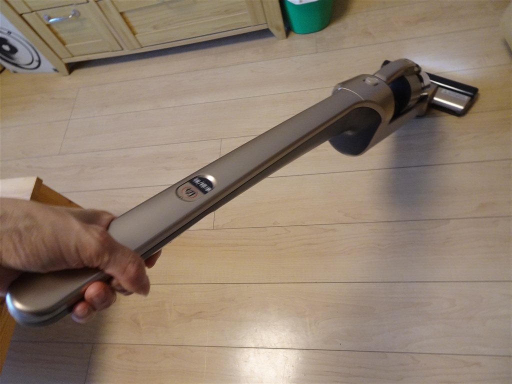 ハンディの使い勝手が良好！随所に日立らしさを感じる2in1掃除機