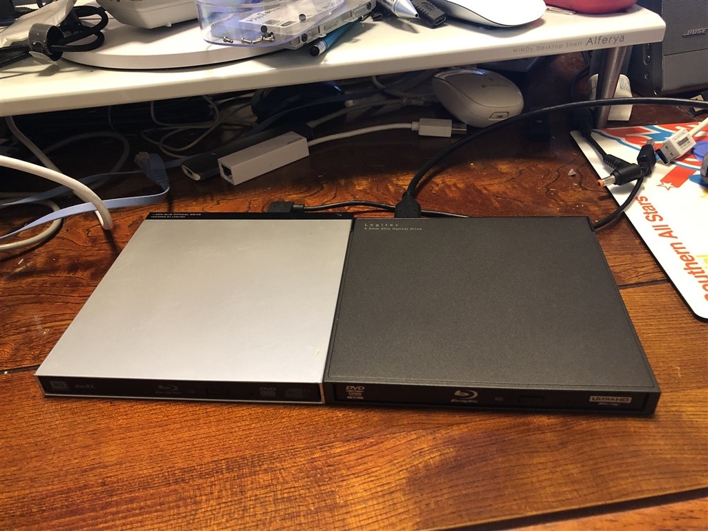 バッファローのブルーレイドライブと中身のドライブが一緒