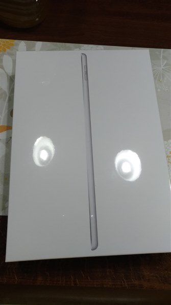 Apple iPad 10.2インチ 第8世代 Wi-Fi 128GB 2020年秋モデル MYLE2J/A 