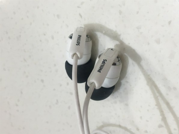 SHE9720 PHILIPS フィリップス　イヤホン　 インイヤーヘッドフォン 低価格イヤホンの名機、フィリップス“キューナナ”の最新版