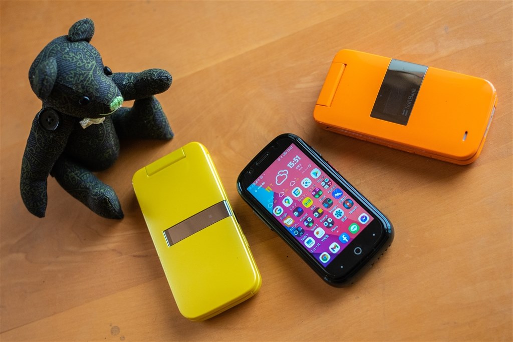 超小型だが、ギミックではなく実用的なスマートフォン