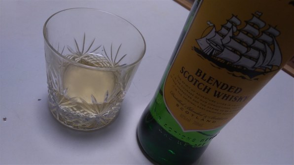 カティサーク カティサーク 40度 700ml 価格比較 - 価格.com