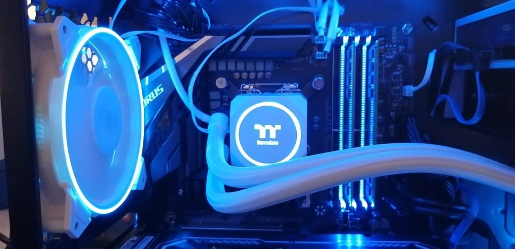 Thermaltake ARGB 水冷CPUクーラー - PCパーツ