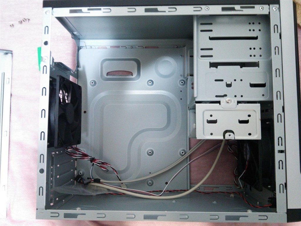 ガンダムで例えるとジムみたいな製品 だが それが良い In Win Iw Em002 Wops まぐたろうさんのレビュー評価 評判 価格 Com