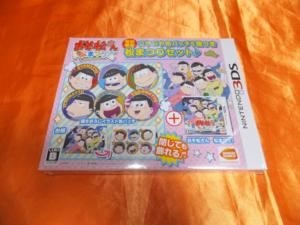 バンダイナムコエンターテインメント おそ松さん 松まつり 初回限定 つやつや缶バッチ6個つき松まつりセット 限定版 投稿画像 動画 価格 Com