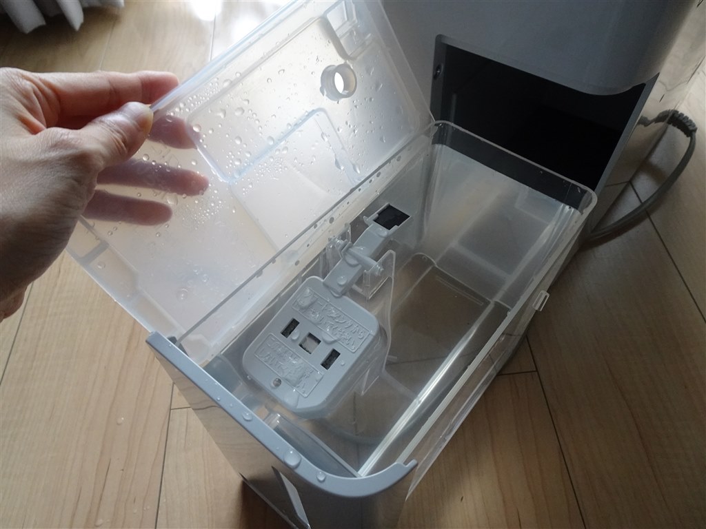 性能も機能も高水準!見た目は地味だが実力派の衣類乾燥除湿機 性能も機能も高水準!見た目は地味だが実力派の衣類乾燥除湿機