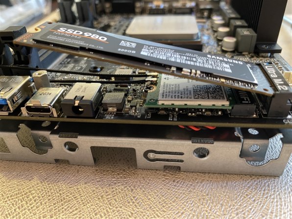 小型☆高速 Desk Mini A300 3400G M.2 SSD WIFI