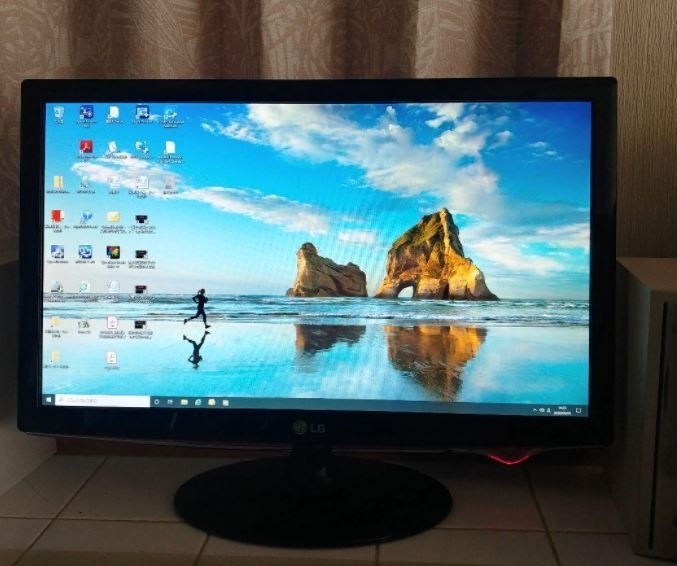 残念ながら短寿命でした』 LGエレクトロニクス FLATRON Wide LCD