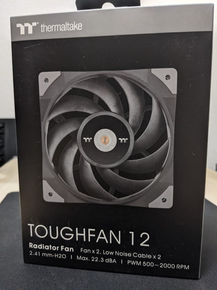 どことなくあのファンに似ている そして値段が半分 Thermaltake Toughfan 12 2pack Cl F0 Pl12bl A 価格てつさんのレビュー評価 評判 価格 Com