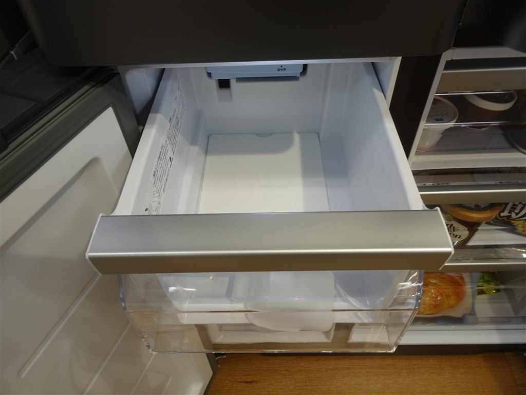 3つの機能を追加して進化した深澤デザインの冷蔵庫の特別モデル 3つの機能を追加して進化した深澤デザインの冷蔵庫の特別モデル